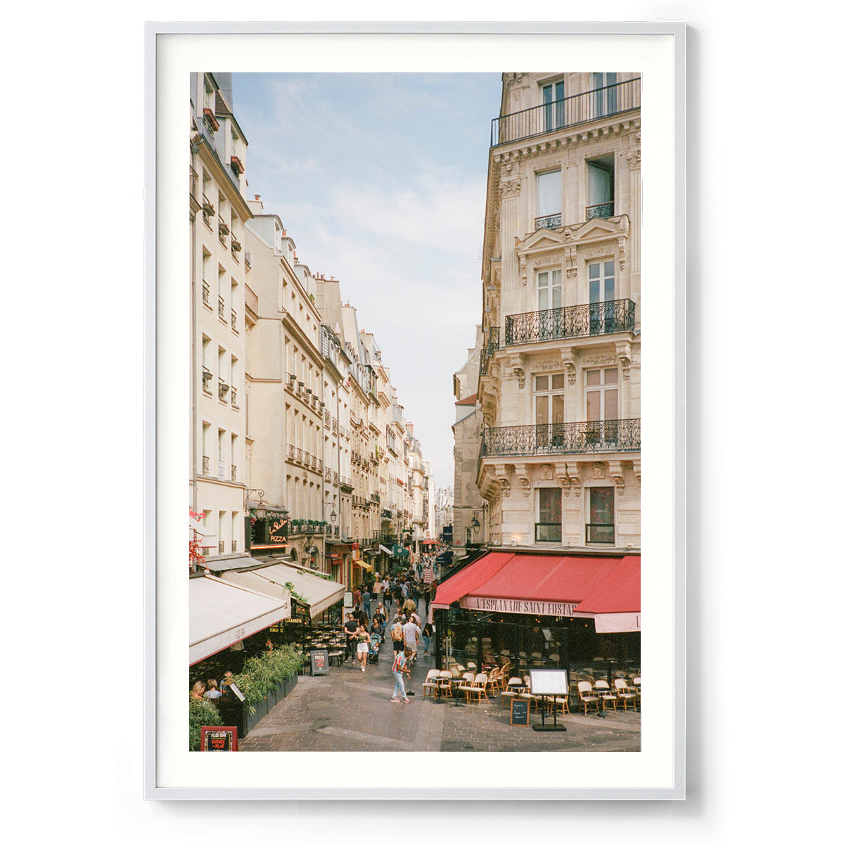 Street Serenade - Paris, France