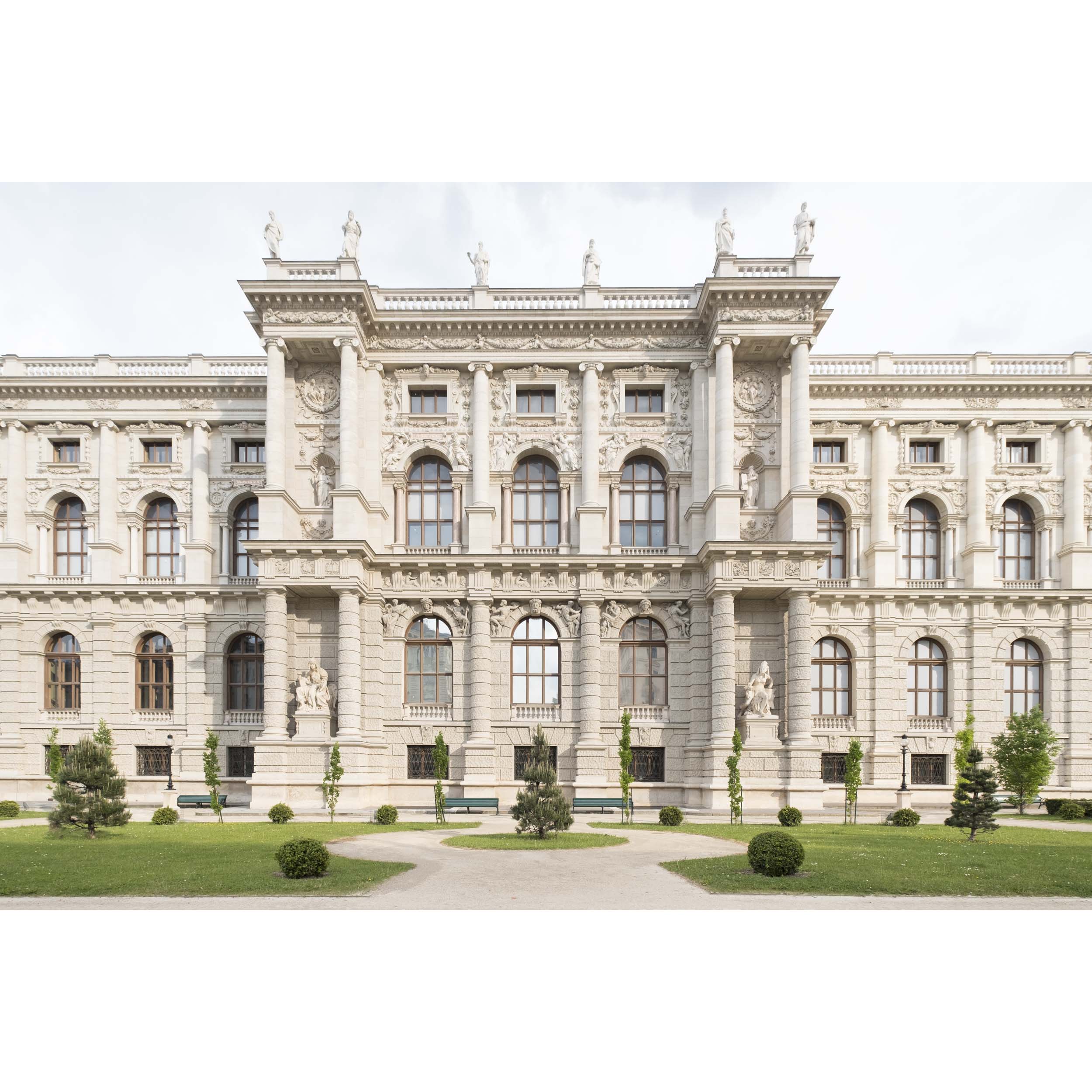 VIENNESE BEAUTY - Vienna, Austria